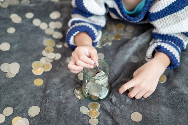 7 Fun and Easy Ways to Teach Kids About Money at Home